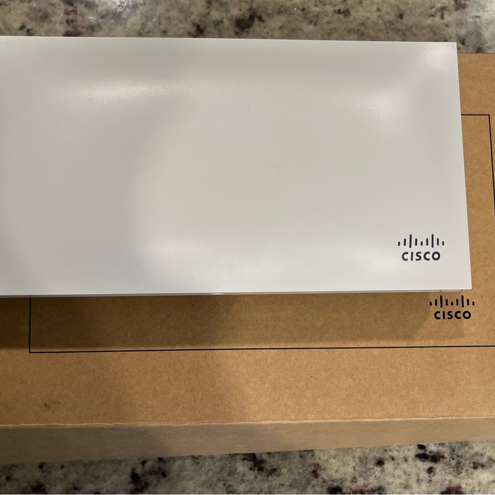 Cisco Meraki MR33 Quad-Radio 802.11ac Wave 2 Access Point, 1.3 Gbps